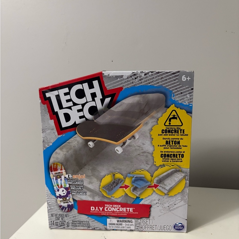 BRAND NEW Tech Deck D.I.Y Concrete Skate Park Set